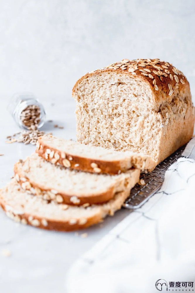 面包烘焙培训配方教程分享--全麦面包制作